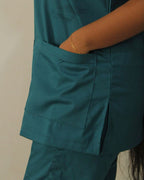 Women’s Classic Scrub Top - Hunter Green